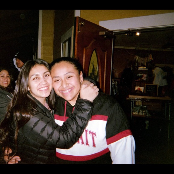 Meet your Posher, Gabriela - Picture 5 of 8